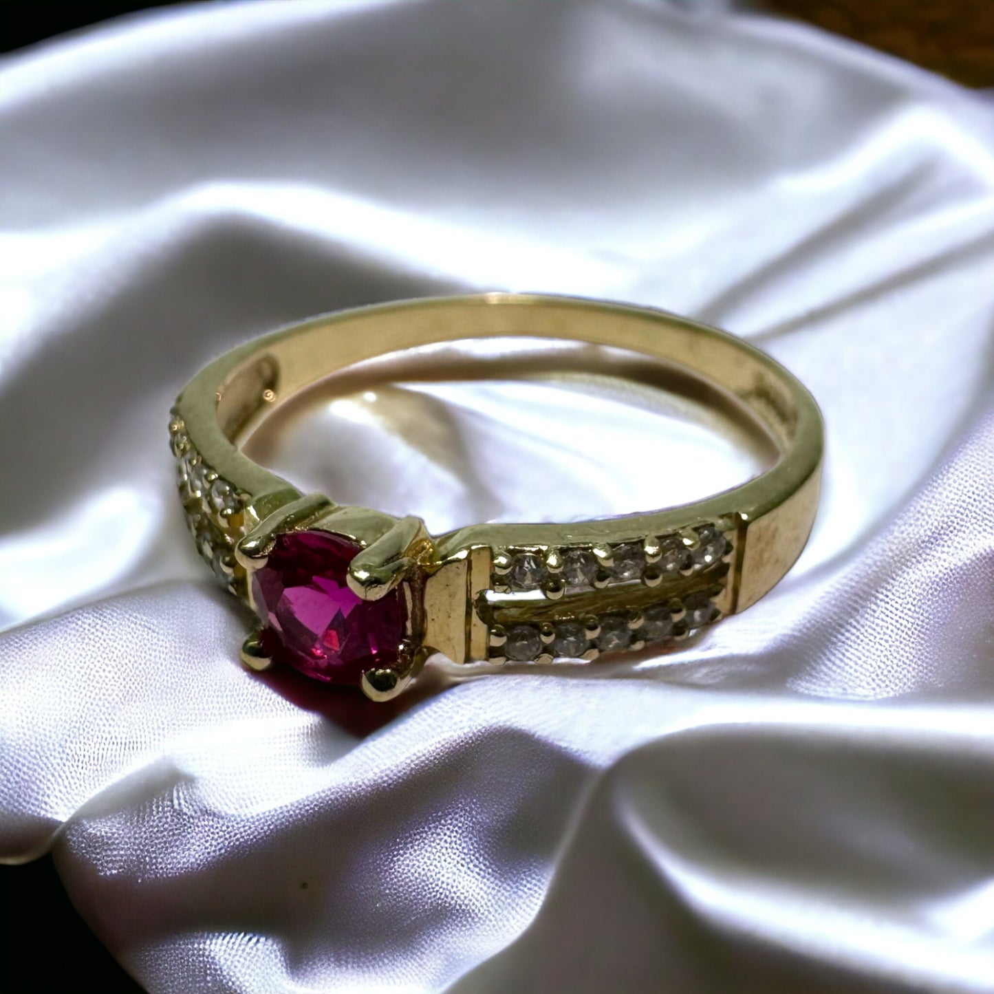 Anillo Rose Stone 10K